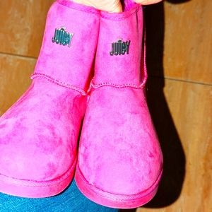 New with tags Women's Juicy couture Hot pink boots size 9.5
